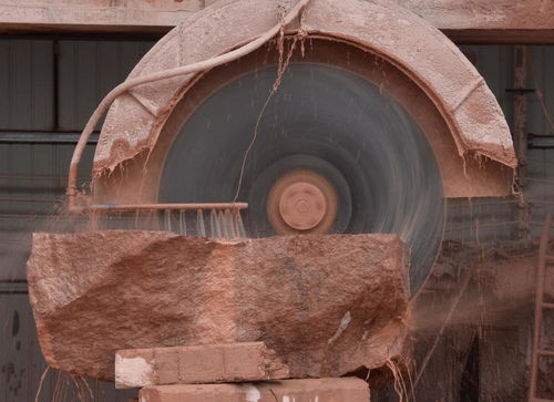 从传统石材到绿色建材 四川雅安荥经点石成金，培育两大百亿产业