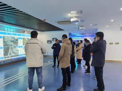 开发区引领未来 组织企业走进5G体验馆，共探新材料科技开发新机遇